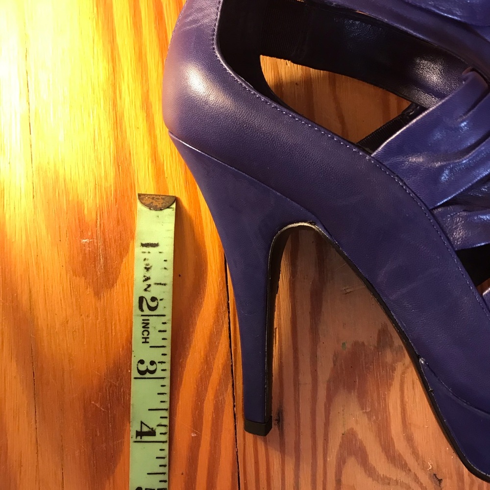 BCBGeneration Blue Fusion Plush Nappa Heel EUC 7.5 - Picture 6 of 16